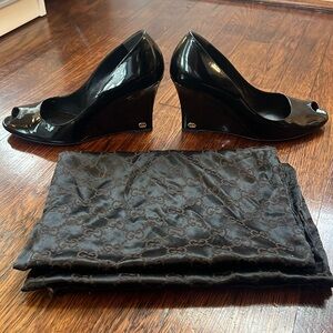 Gucci Peep Toe Wedges